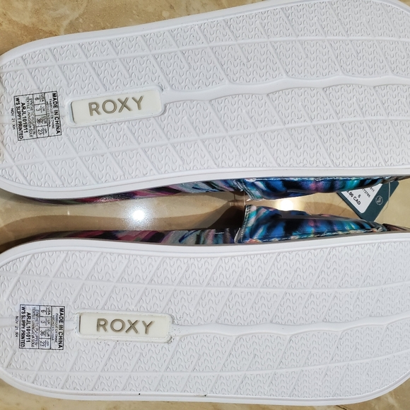 Slippy Printed Slide Sandals - Picture 6 of 6